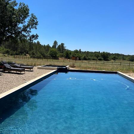 Charmant Appartement Independant Au Sein D'Un Mas Provencal Aups Luaran gambar