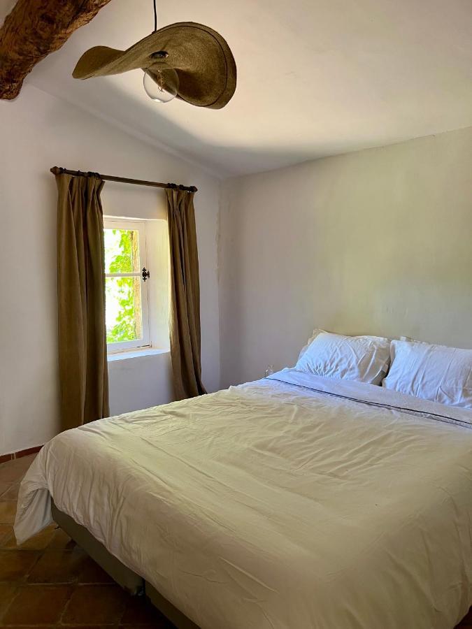 Charmant Appartement Independant Au Sein D'Un Mas Provencal Aups Luaran gambar